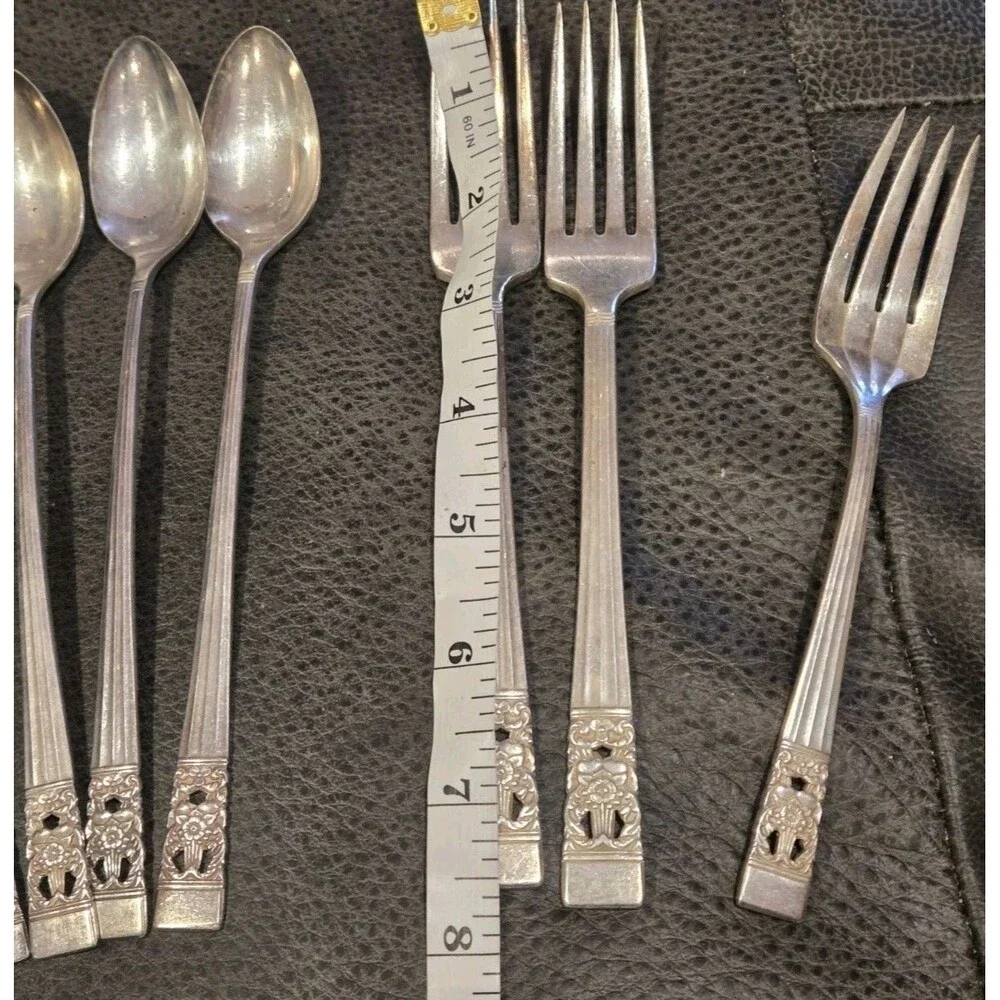 12 PC Oneida Community CORONATION Silver Plate 1936 Silverware Fork Spoon